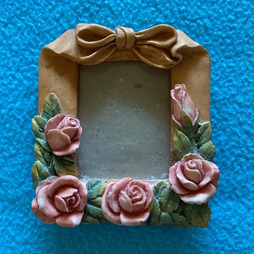 RUSS BERRIE & Co rose floral picture frame 3D ceramic vintage NEW size 4” X 5”
